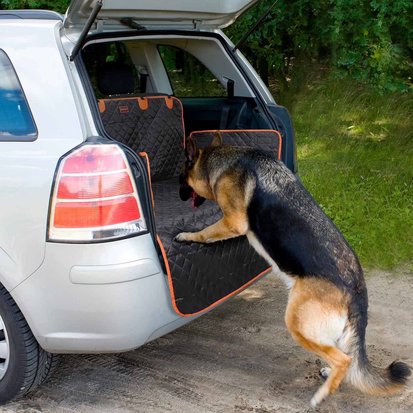 Ultimate Car Boot Protector for Dogs - Non-Slip, Scratchproof & Dirt Resistant Liner with Side & Bumper Protection - Adjustable Straps for SUVs, Trucks & Cars